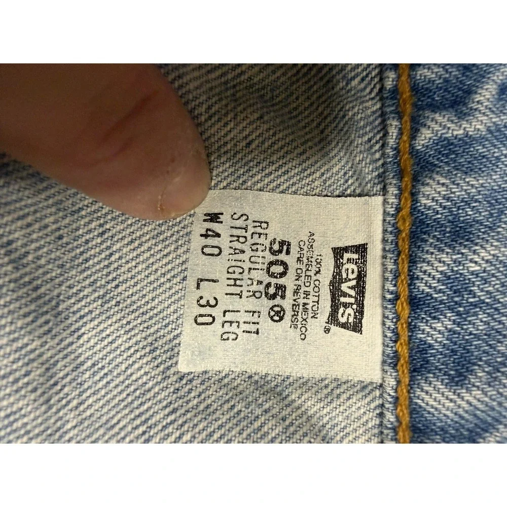 Vintage Levi's 505 Jeans W40 Hemmed Straight Leg Light Wash 90s‎ Classic Denim